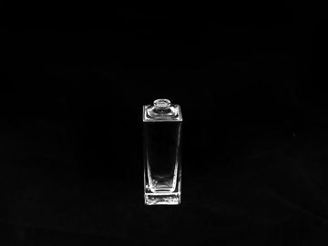 カスタマイズされた100ml Appliquéの液体の香水ガラスの貯蔵のびんおよび瓶